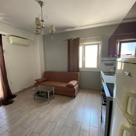 Arethousa Fourth Floor Apartment *